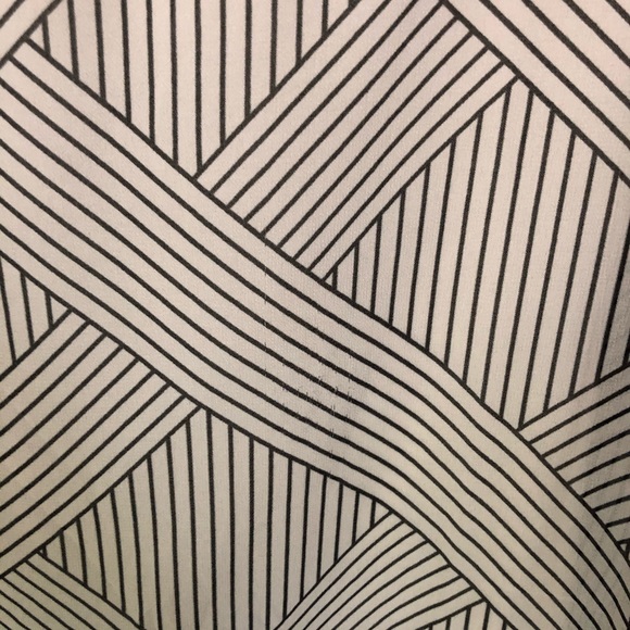 Ann Taylor short sleeved blouse - Picture 4 of 4